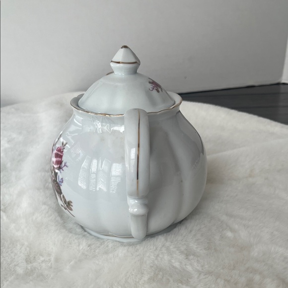 Lipper and Mann Retired Pompadour Rose Gold Trim Teapot - Picture 6 of 7